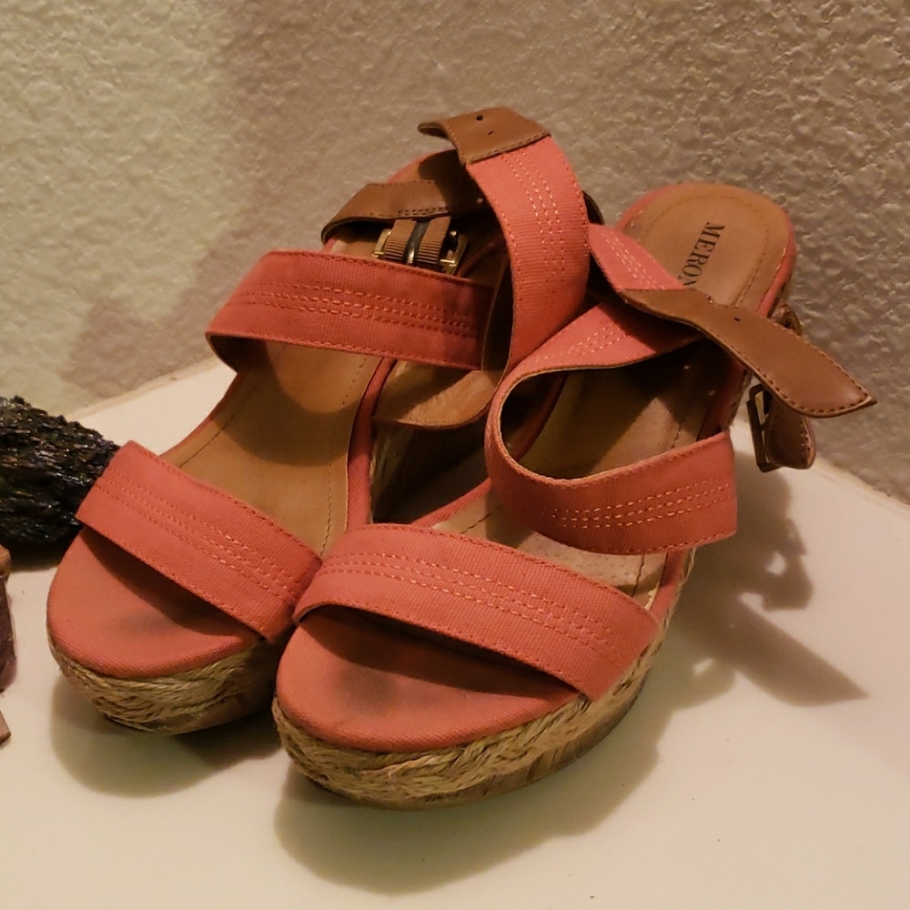 Merona size 7 wedge
